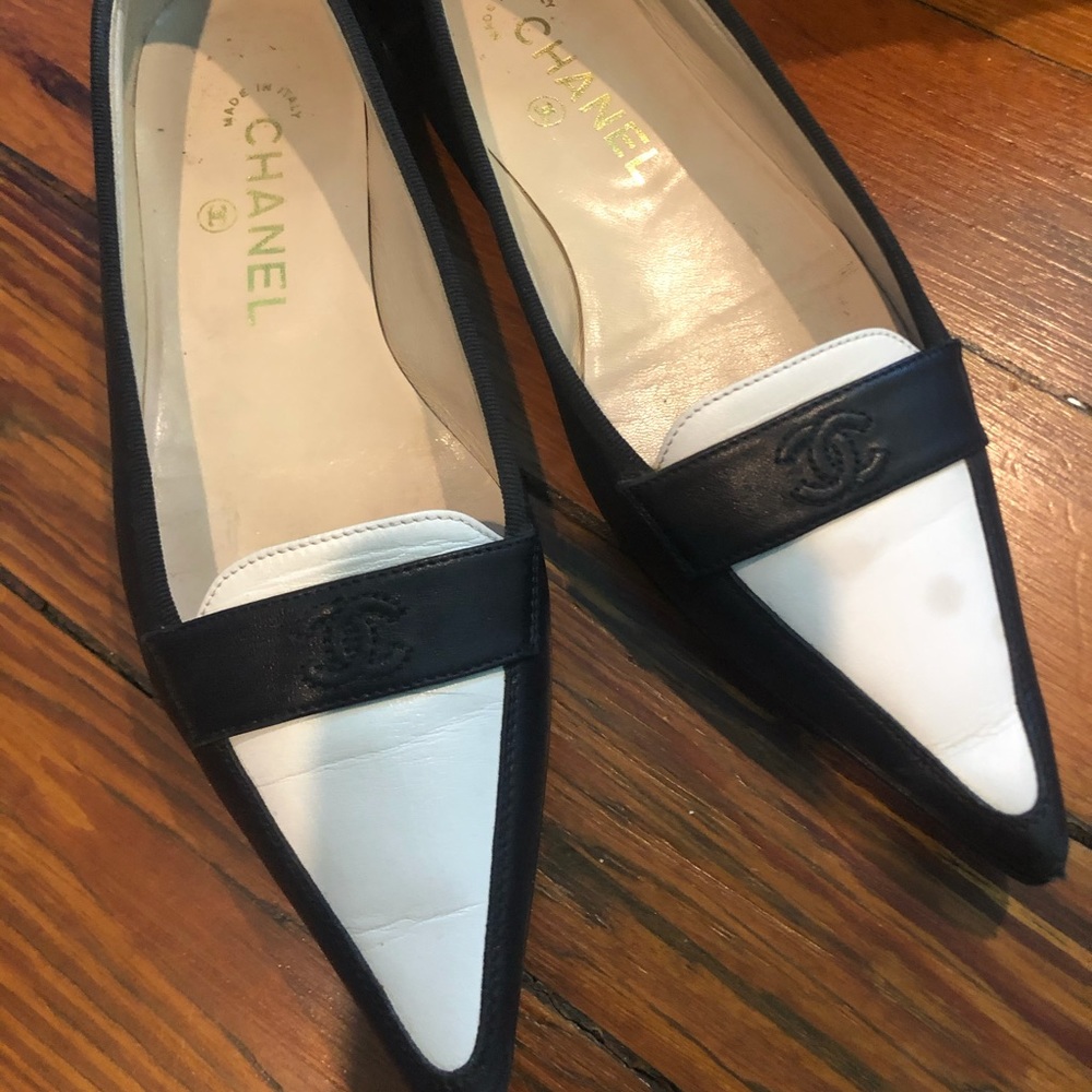 Chanel flats, vintage 2006ish